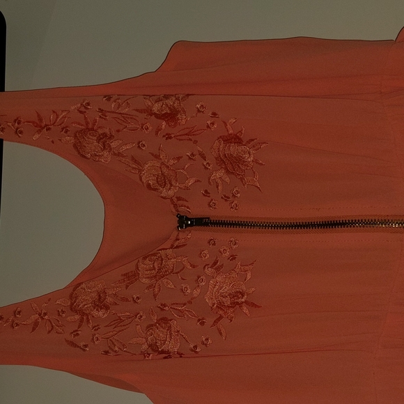 Coral high-low embroidered dress - Picture 7 of 7